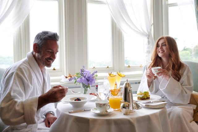 Breakfast-Room-Service-Image-1-640x427