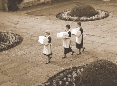 Hse. Kp Ladies-Courtyard-Sepia (2)